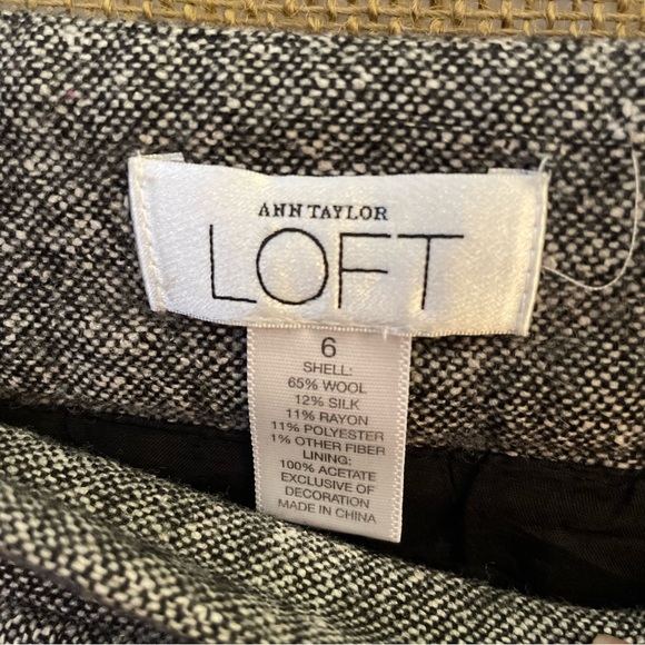 Ann Taylor Loft  Wool/Silk Skirt Size 6, Rich Tweed with embellishments. - Picture 2 of 7